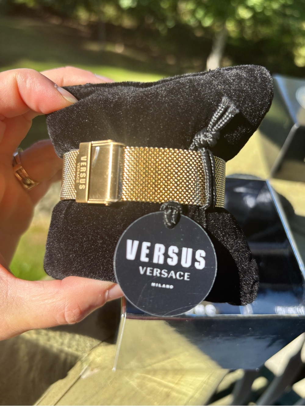 Versus Versace Women’s Gold Toned Watch NWT - Picture 3 of 4